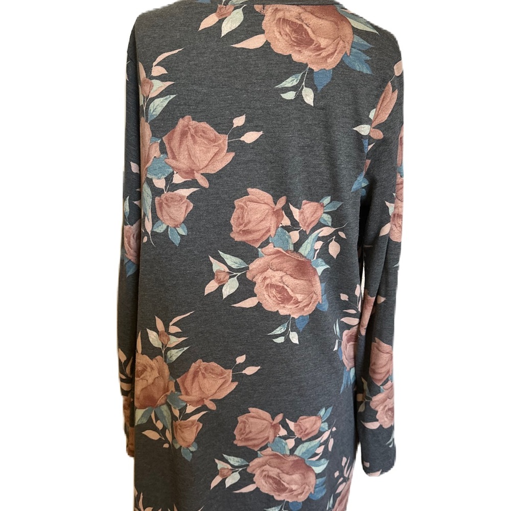 E. luna Floral Dress With Pockets. Size small